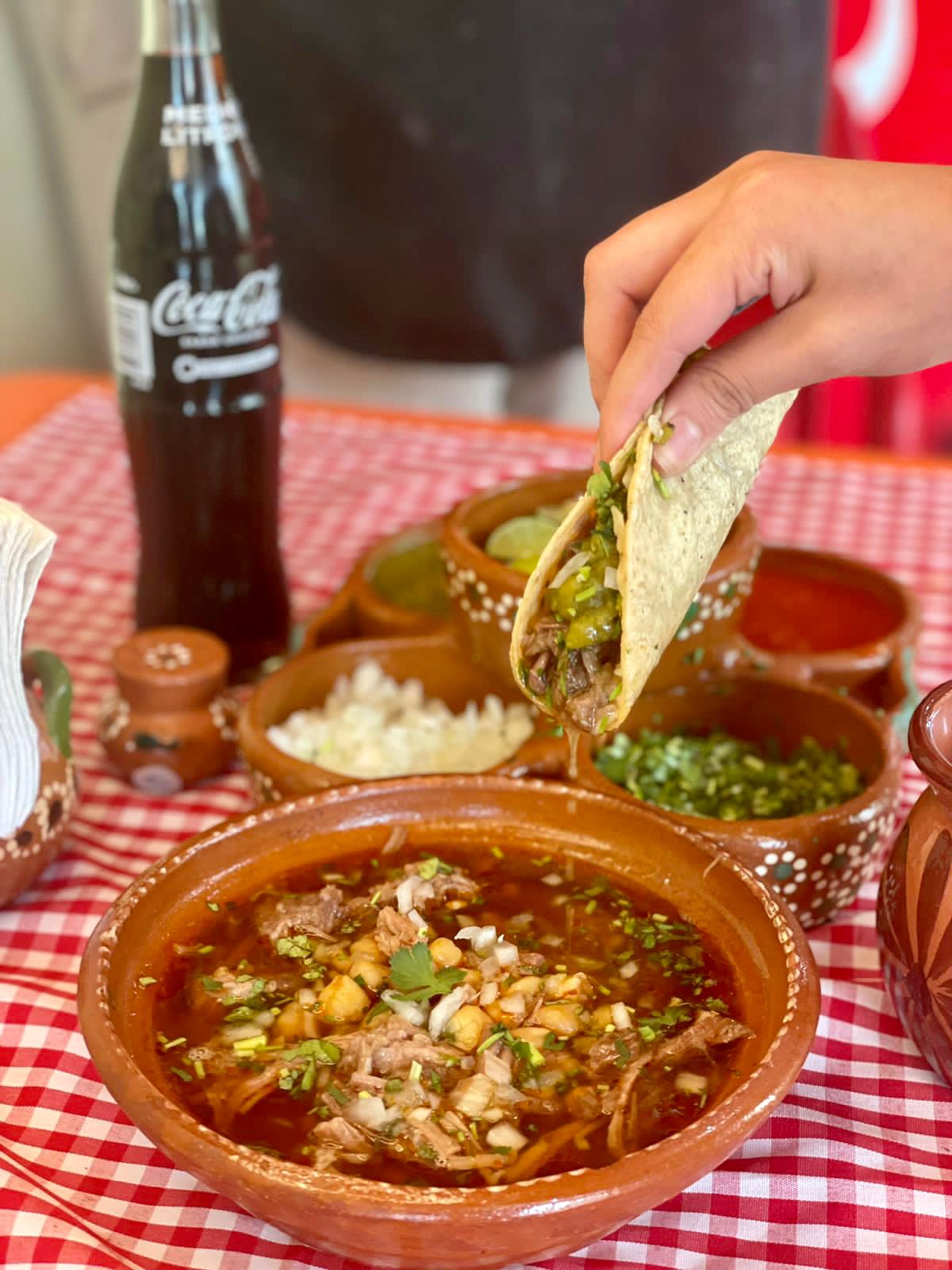 Consomé con taco de barbacoa